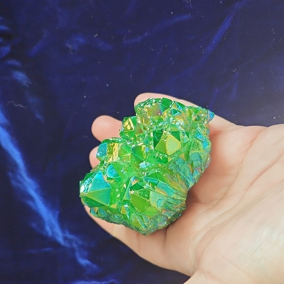 Green Aura titanium crystal cluster - Picture 4 of 4